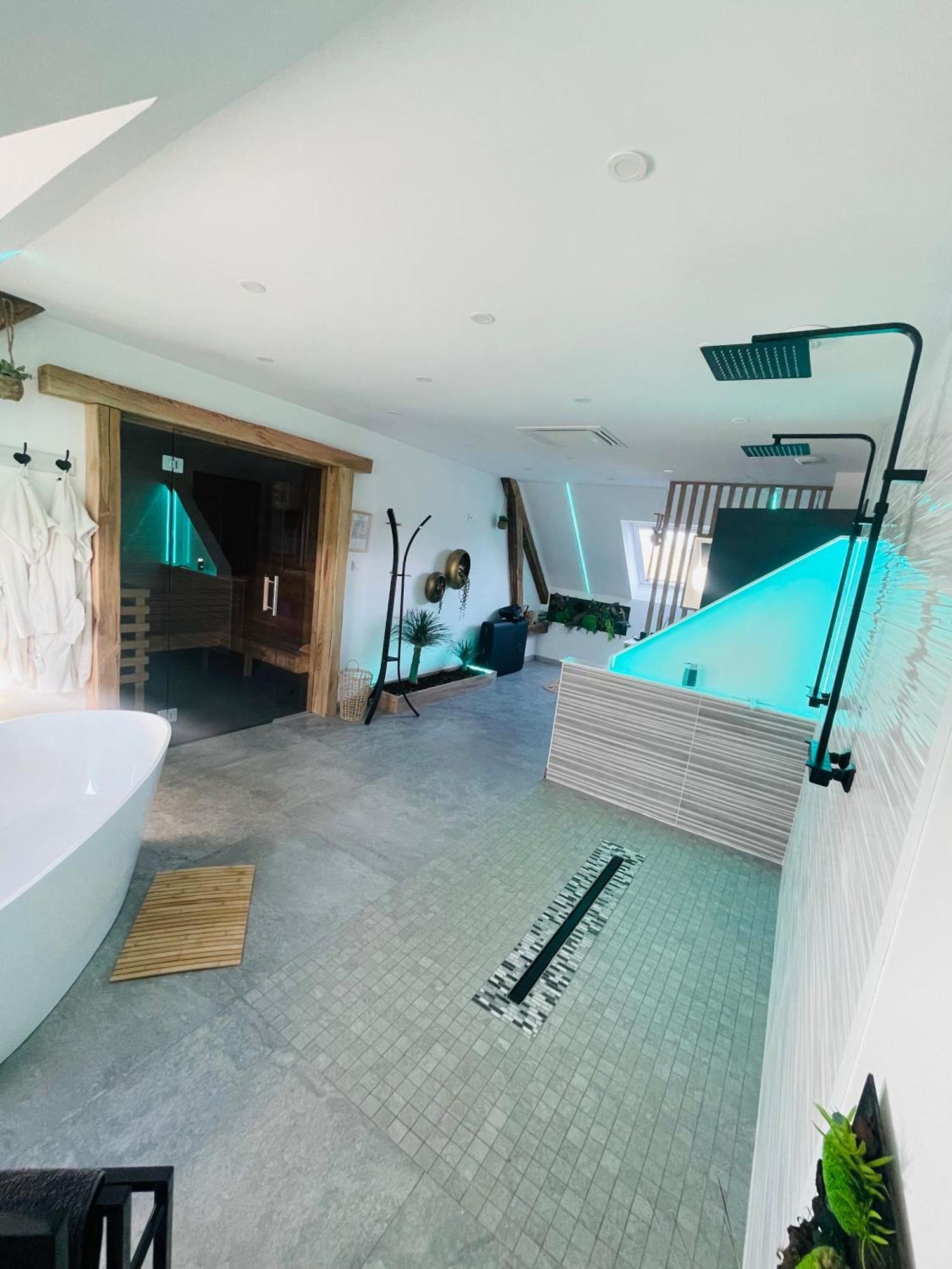 Maison Gite Chez Nounou Sauna Jacuzzi Jardin Arbore Etting Buitenkant foto